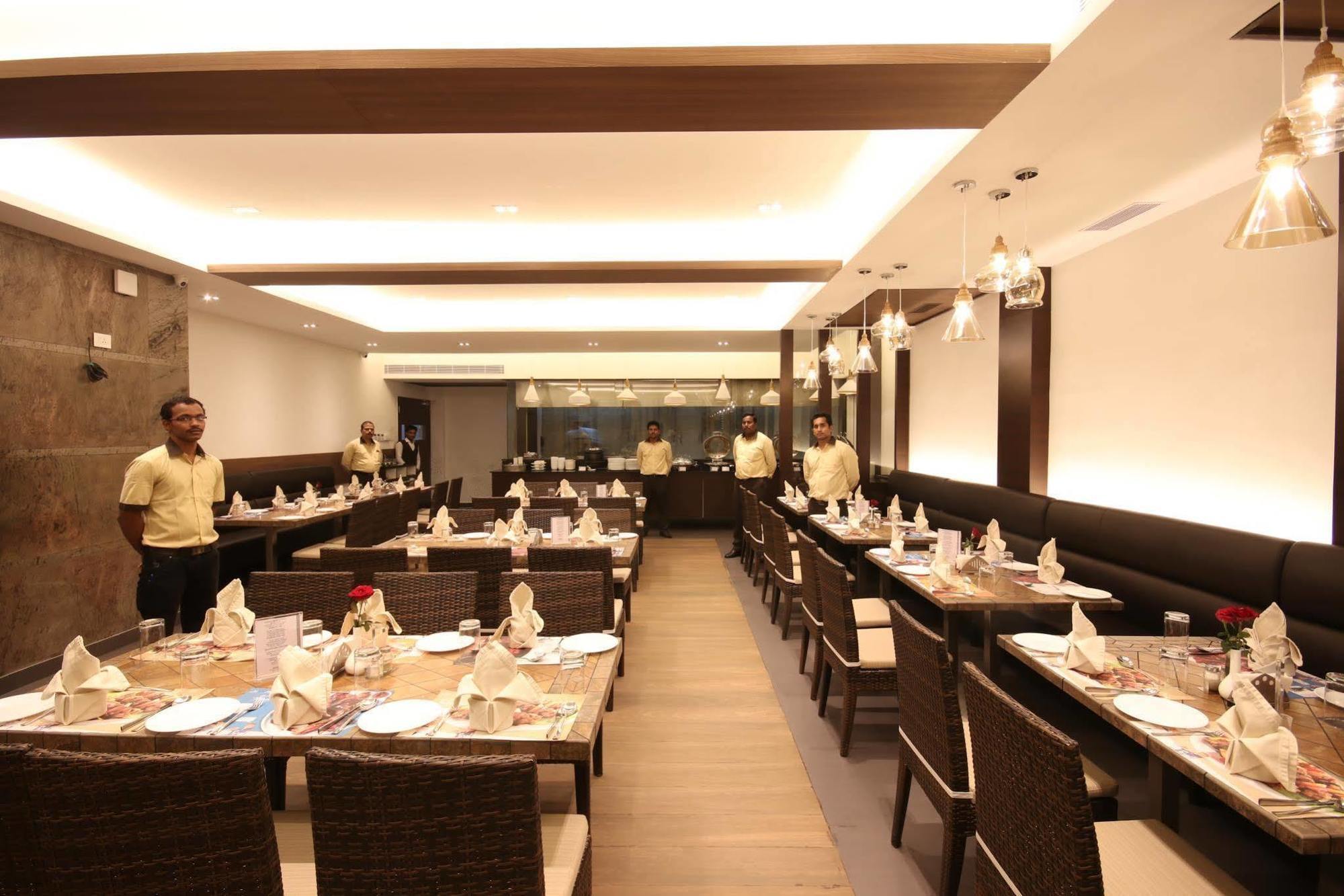 Khanna Fiesta Vellore Dış mekan fotoğraf